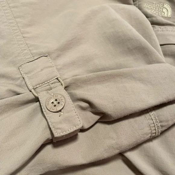The North Face Versatile 100% Khaki Nylon Pants/Shorts/Capris, Size 12S - Picture 5 of 10